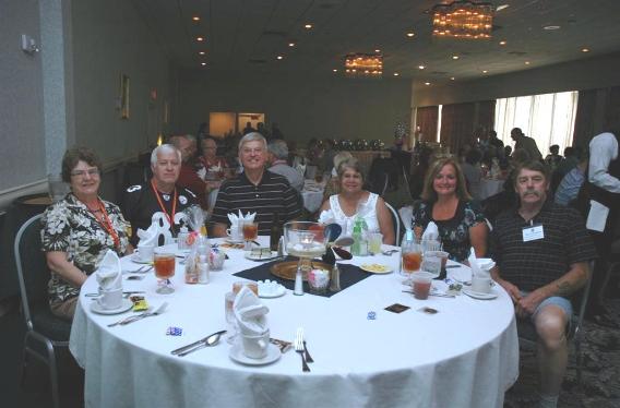 Donna - Delbert - Tom - Vickie - Denise - Stan - Photo courtesy of Bob & Bernie Grier.