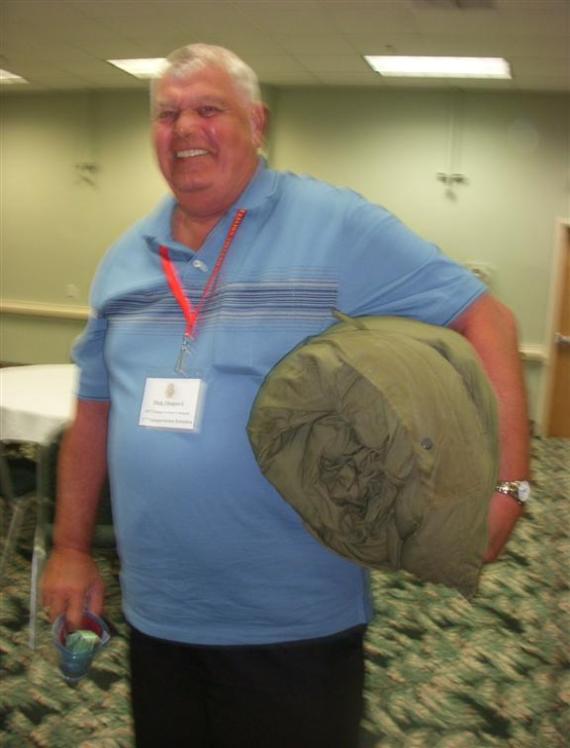 Dick Shepard wins the raffle on the sleeping bag - Photo courtesy of Bob & Bernie Grier.