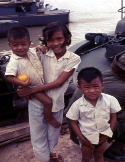 Children From The Village Next To Ben Keo Dock Area