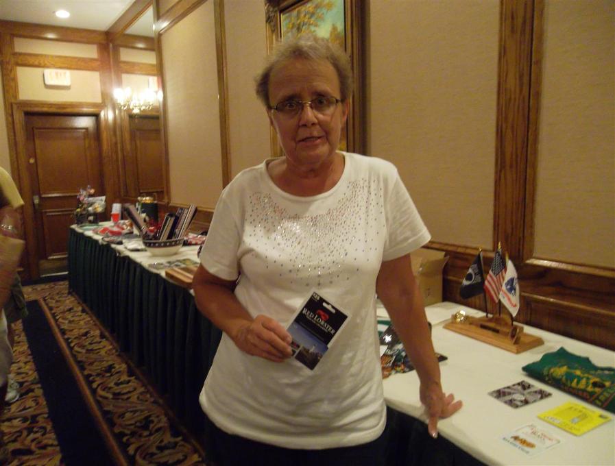 Jan Richmond Wins A Gift Card - Photo courtesy of Al & Carol Furtado.